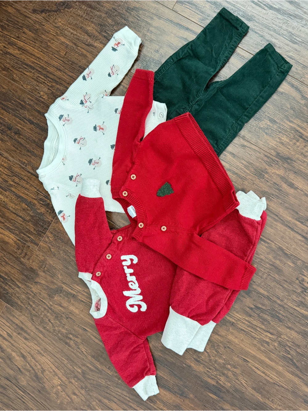 Christmas Baby Outfit Bundle 0-3 mos: Like New!